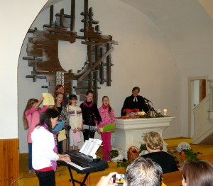 bohoslužby v Chotiněvsi