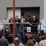 Mirandie, hlavní vstup, stříhání pásky