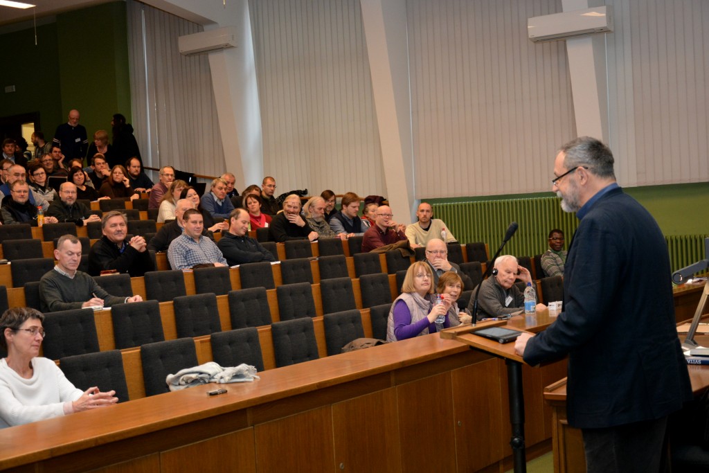 DSC_1382 přednáší Alexandr Mitrofanov