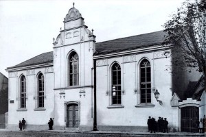 dobová fotografie kostela v Kolíně