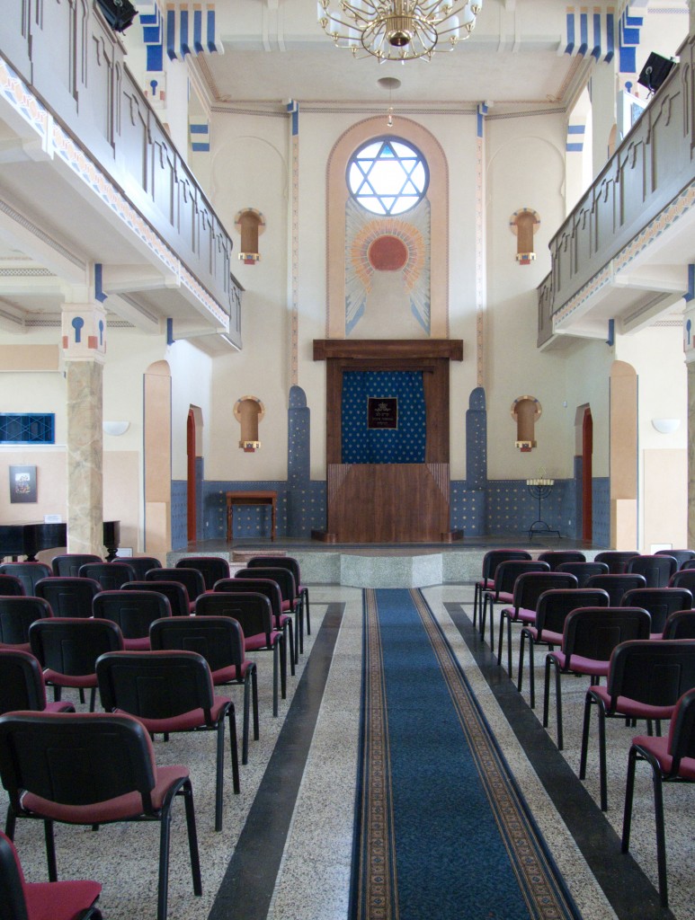 interiér synagogy v Děčíně