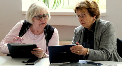 Zkusme to dotykem. Moderní technologie mohou ovládat i senioři