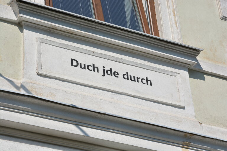 Duch jde durch