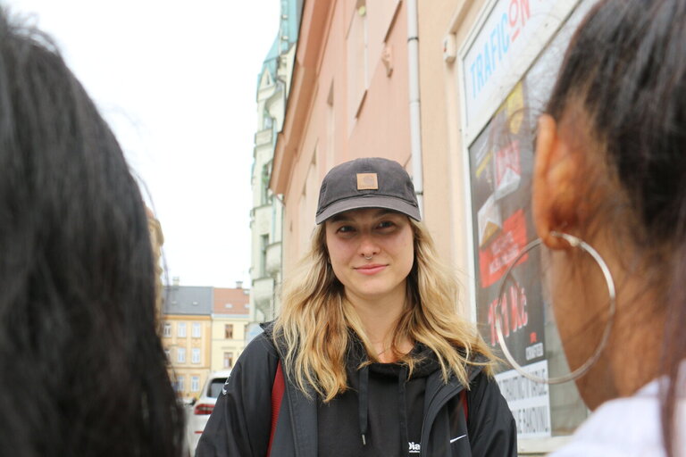 V ulicích letního města