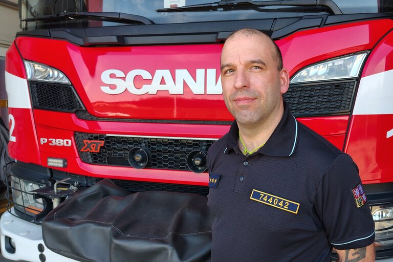 Mezi ohněm a nadějí